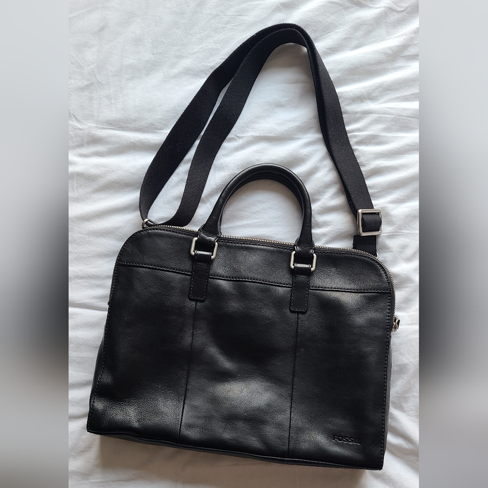 Vintage Fossil black Leather Briefcase Crossbody Shoulder Bag Messenger bag.
